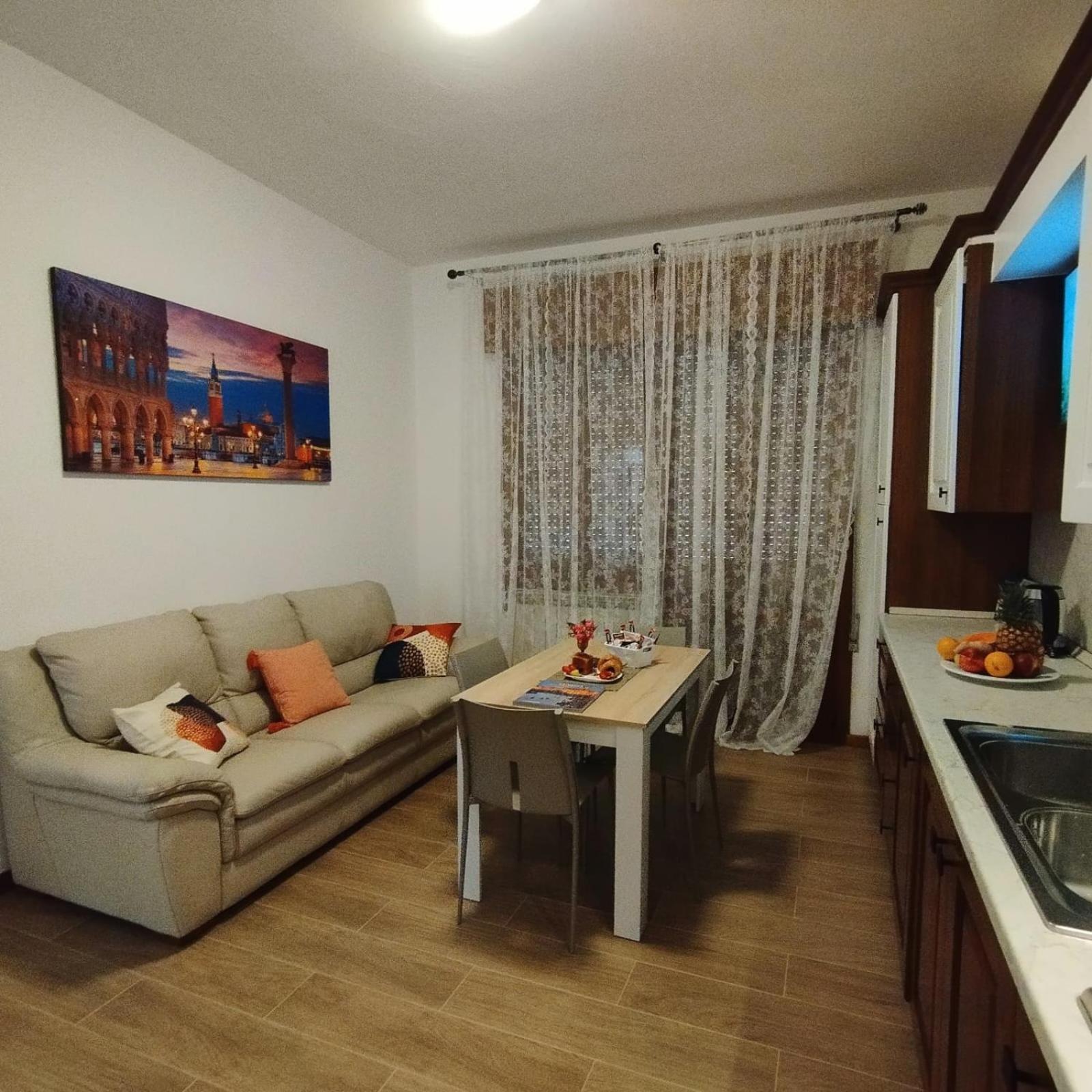 Gate To Venice Apartment Mestre Esterno foto